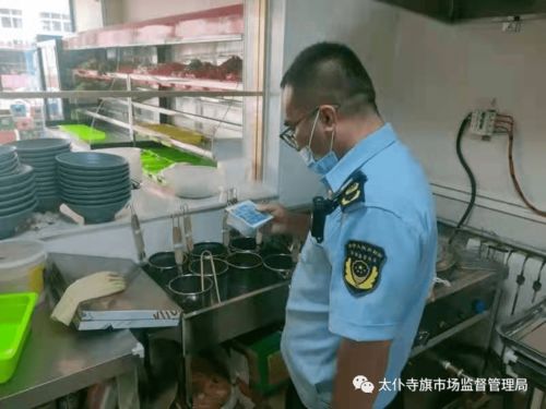 太仆寺旗市場(chǎng)監(jiān)督管理局開展火鍋等餐飲服務(wù)單位鴨血制品專項(xiàng)檢查